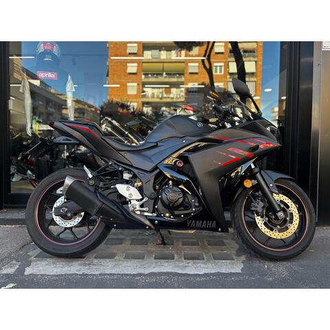 YAMAHA - YZF R3 - 2018