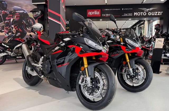 Vieni a scoprire tutta la nuova gamma Aprilia 2025 E5+!!! ...Questo mese approfitta degli ExtraSconti fino a €. 3.200 dal prezzo di listino e dei Veicoli a KM Zero!!! Cosa aspetti, corri in concessionaria!!!